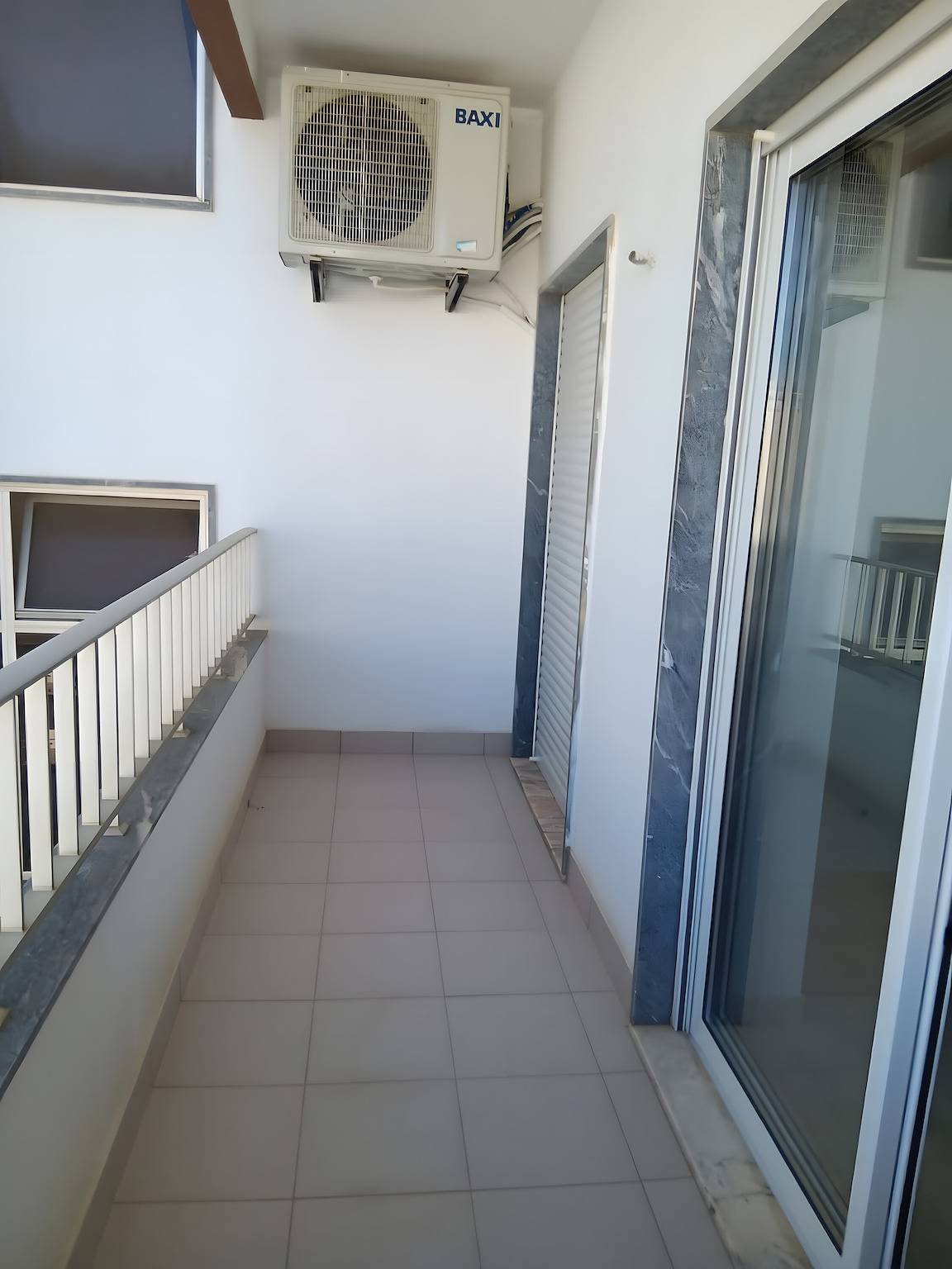 Ganze Wohnung, Ferienwohnung 'Solmonte Rocha' mit Gemeinschaftspool, Gemeinschaftsgarten und Klimaanlage in Praia da Rocha, Portimão