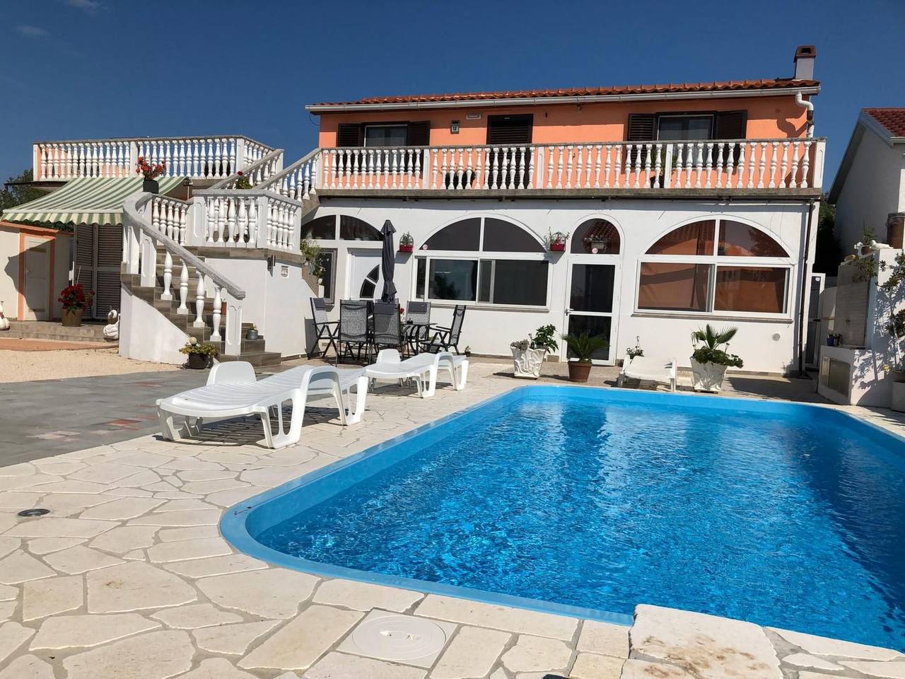 Ganze Wohnung, Großes Appartement in Vrsi, Zadar