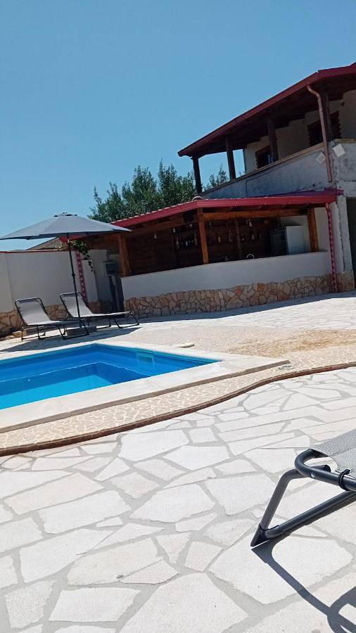Location de vacances pour 2 personnes, avec piscine ainsi que jardin et vue à Cosenza - 3