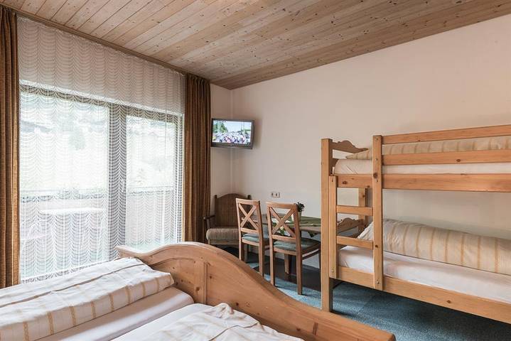 Vierbettzimmer mit Du/Wc, Sat-Tv in Schobergruppe, Heiligenblut