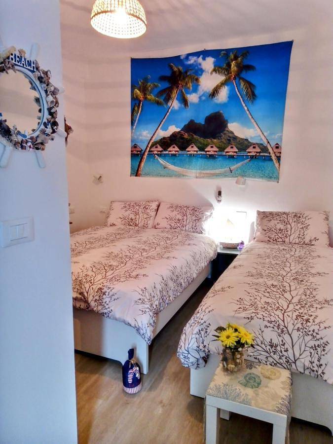 Apartamento de vacaciones para 3 personas, con jardín además de piscina y vistas - 1