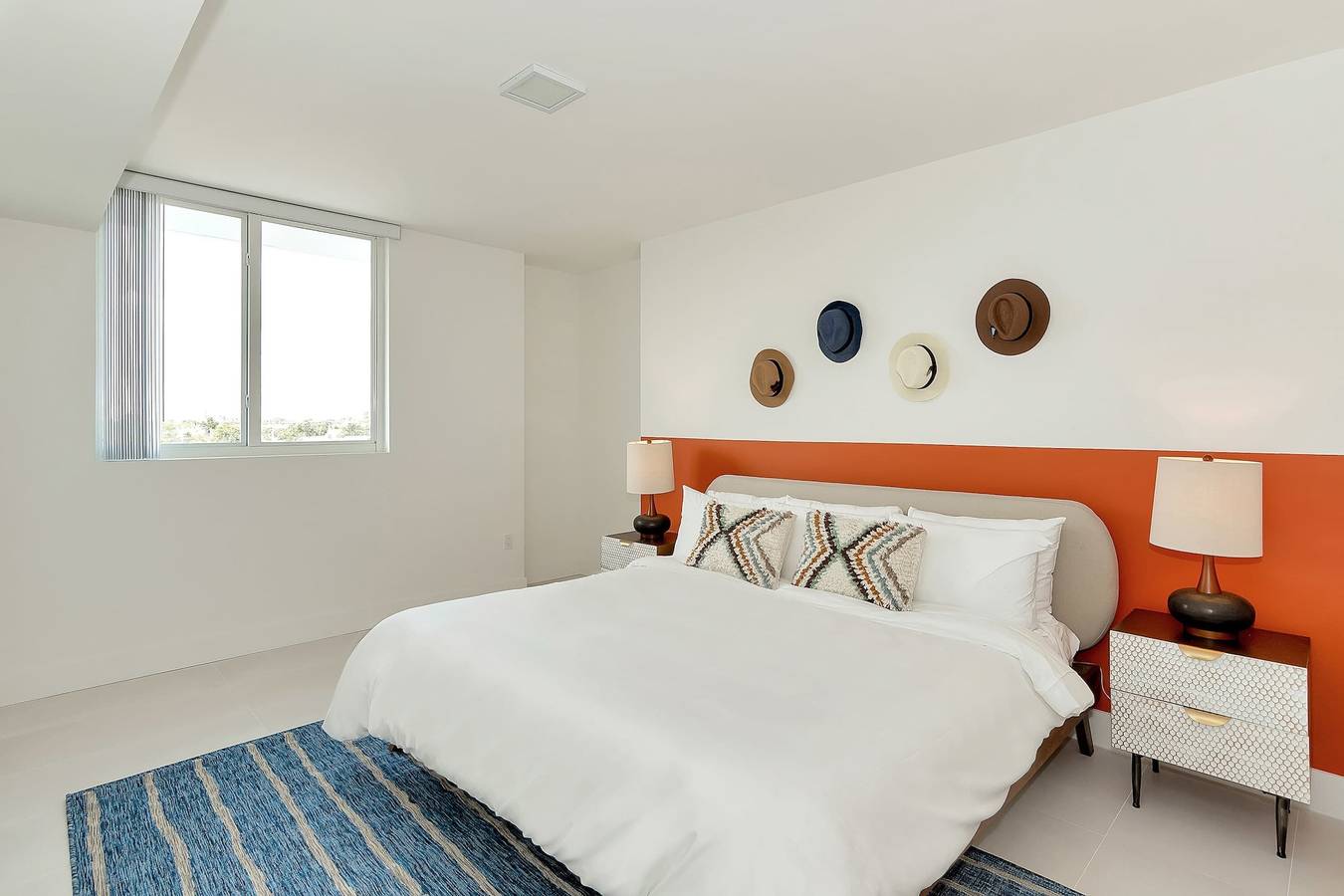 Ganze Wohnung, Roami at Grove 27 15 Min to Beach 2Br in Miami, Florida