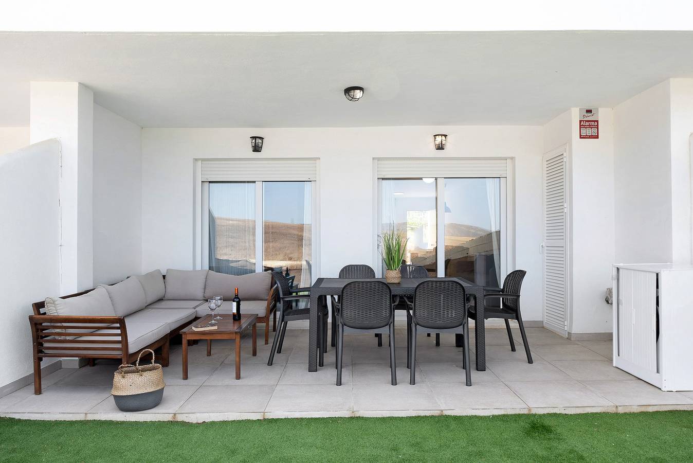 Apartamento entero, Apartamento 'Bajo Con Jardín Privado Atalanterra' con vistas al mar, piscina compartida y Wi-Fi in Atlanterra, Tarifa