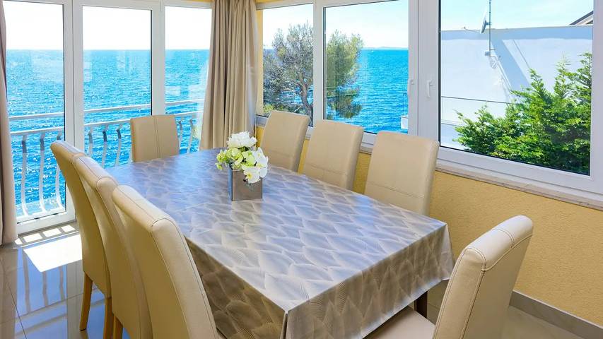 Ferienwohnung für 10 Personen, mit Terrasse