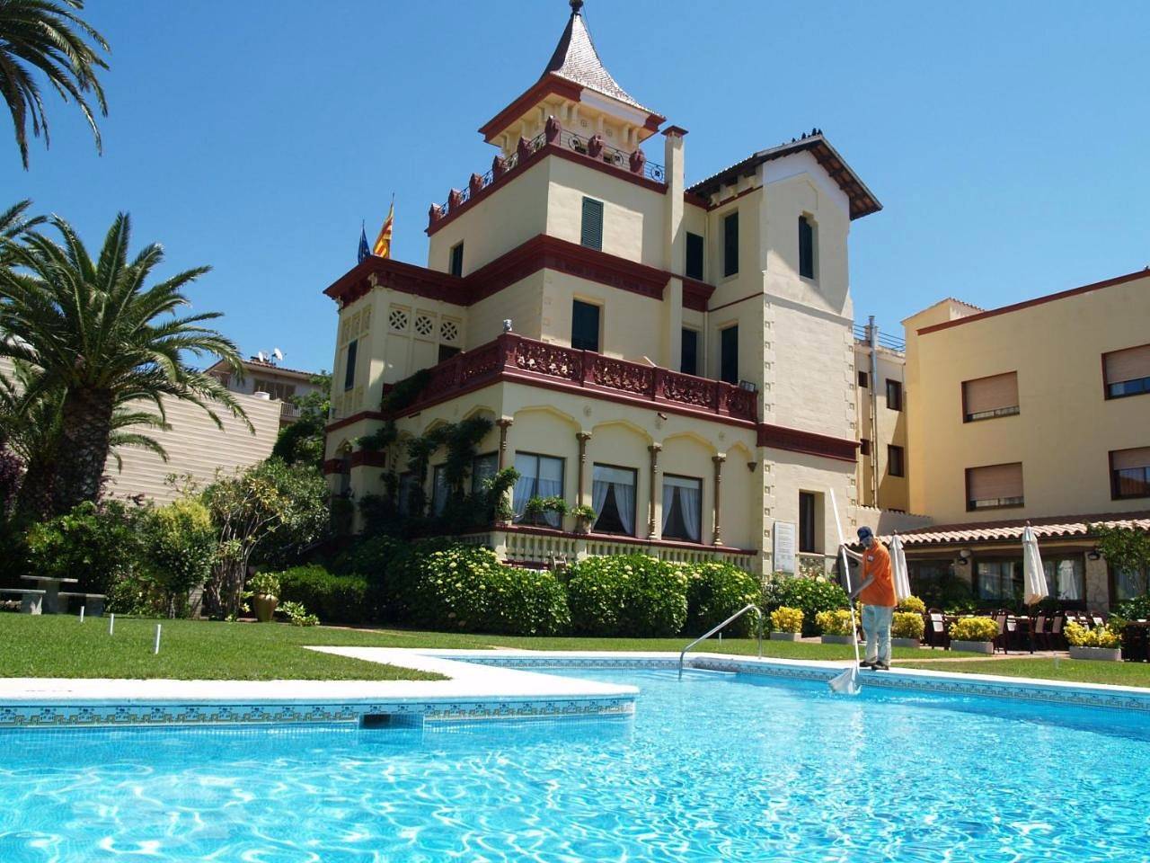 Hotel Hostal del Sol in Sant Feliu de Guíxols, Costa Brava