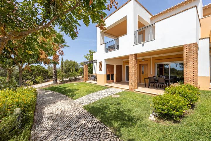 Casa de férias para 4 pessoas, com Terraço e Jardim e ainda Piscina em Município de Portimão