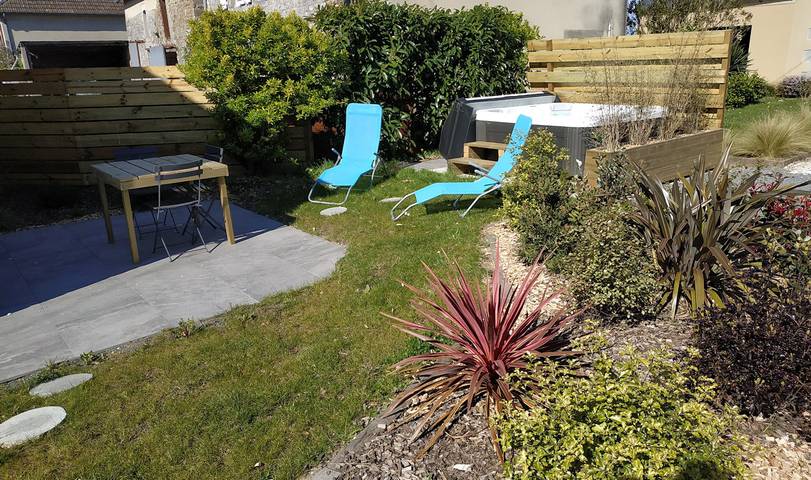 Gîte pour 3 personnes, avec jardin ainsi que jacuzzi et terrasse dans la Manche - 4