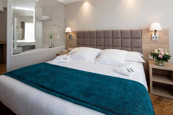 Hôtel pour 2 personnes, avec piscine et sauna ainsi que terrasse et jacuzzi