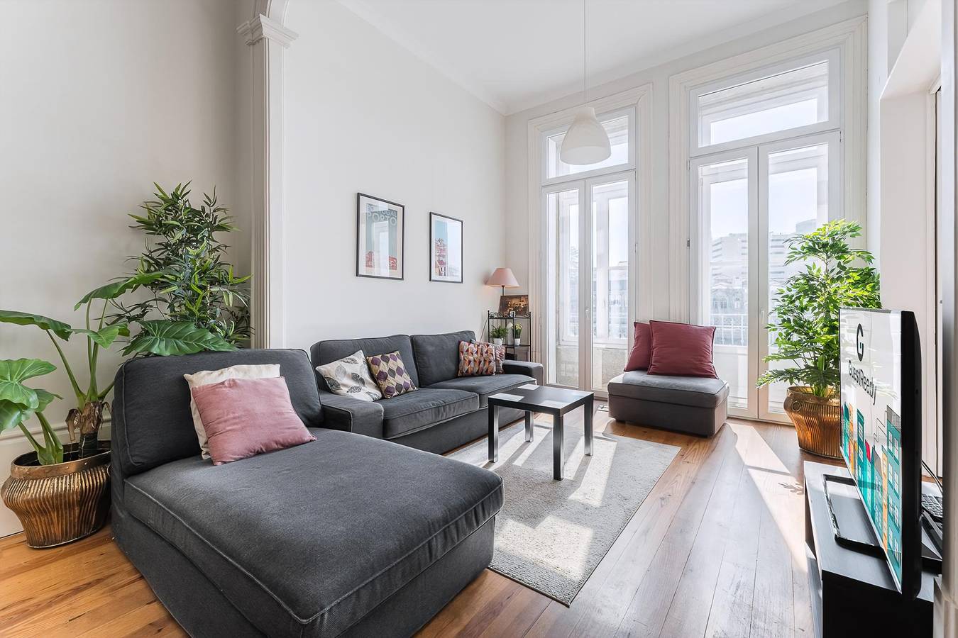 Apartamento inteiro, Guestready - Apartamento Luminoso perto do Bolhão in Santo Ildefonso, Porto