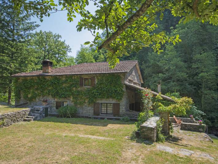 Casa vacanza per 10 persone, con Balcone e Giardino a Cantagallo