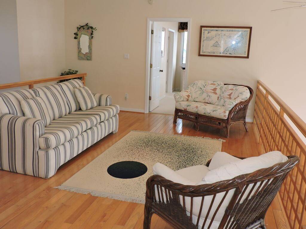 Vacation House for 12 Guests in Emerald Isle, Carteret County