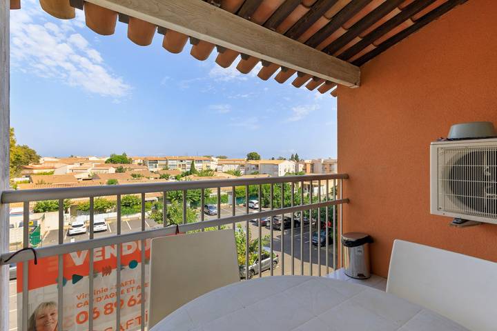 Apartamento entero, Apartamento «Cap d’Agde - Primavera - 1» con piscina compartida, terraza privada y aire acondicionado in Cap d'Agde, Agde