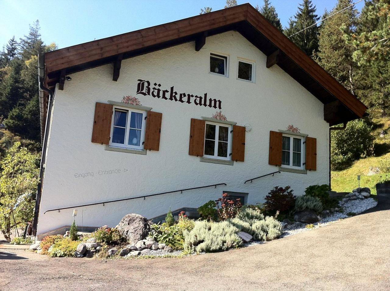 Bäckeralm© - B&B 16 + in Mittenwald, Bayerische Alpen