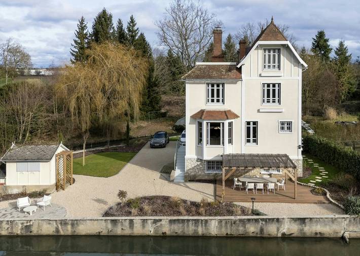 Casa familiar a orillas del Loiret con barca in Olivet, Sologne