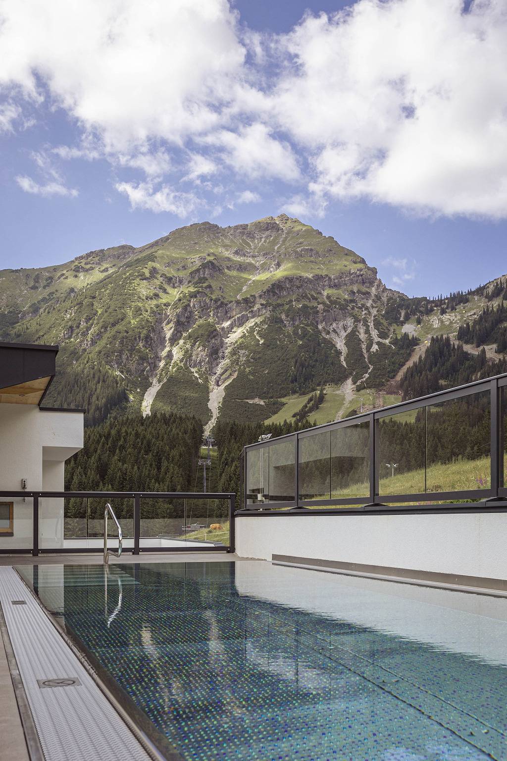 Ganze Wohnung, Ferienwohnung für bis zu 7 Personen mit Sauna und Hot Tub in Berwang, Außerfern