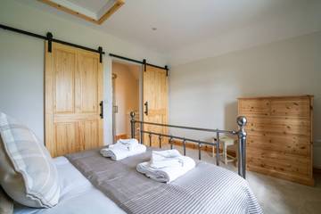 Glamping for 8 People in Moreton-in-Marsh, The Cotswolds, Photo 2