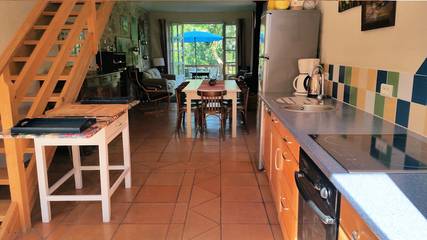 Gîte pour 8 personnes, avec terrasse et jardin, animaux acceptés à Lagrasse