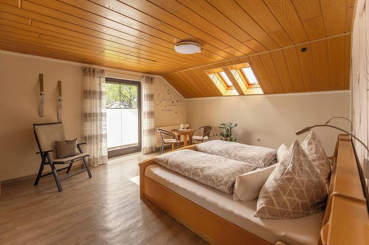 Ferienwohnung für 3 Personen, mit Sauna und Garten sowie Balkon in Moosbach - 2