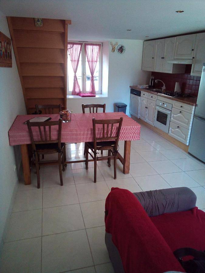 Appartement entier, L'Oasis maisonnette centre ville 3 chambres terrasse espace vert privé parc sainte croix center parc 20 minutes in Sarrebourg