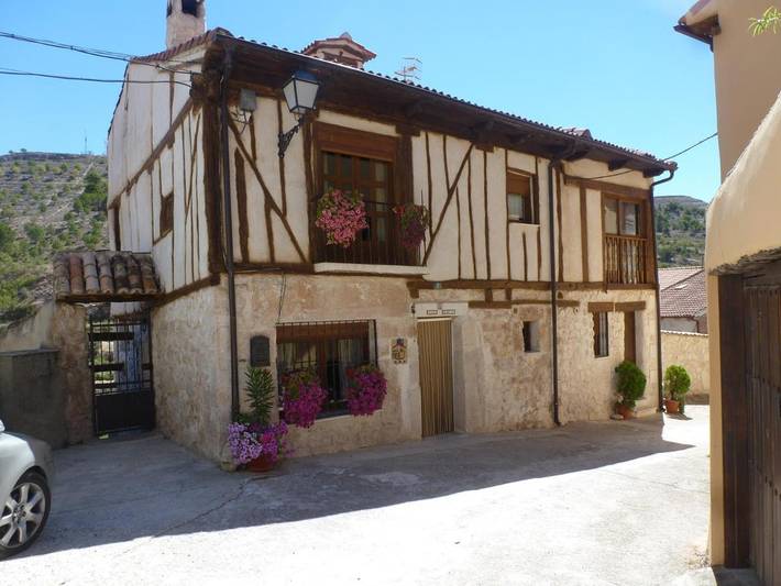 Casa rural para 9 personas, con Balcón y Terraza además de Jardín y Vistas en La Horra