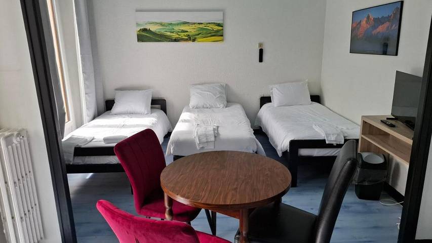 Hôtel pour 4 personnes, avec Balcon et Vue dans Lully