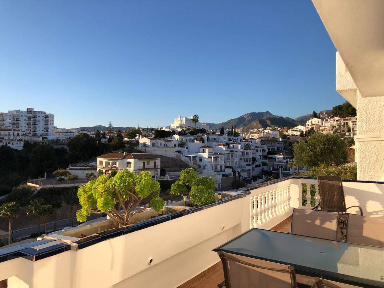 Holiday Home 'Casa Del Sol' with Sea Views, Wi-Fi and Air Conditioning in Playa de Burriana, Nerja