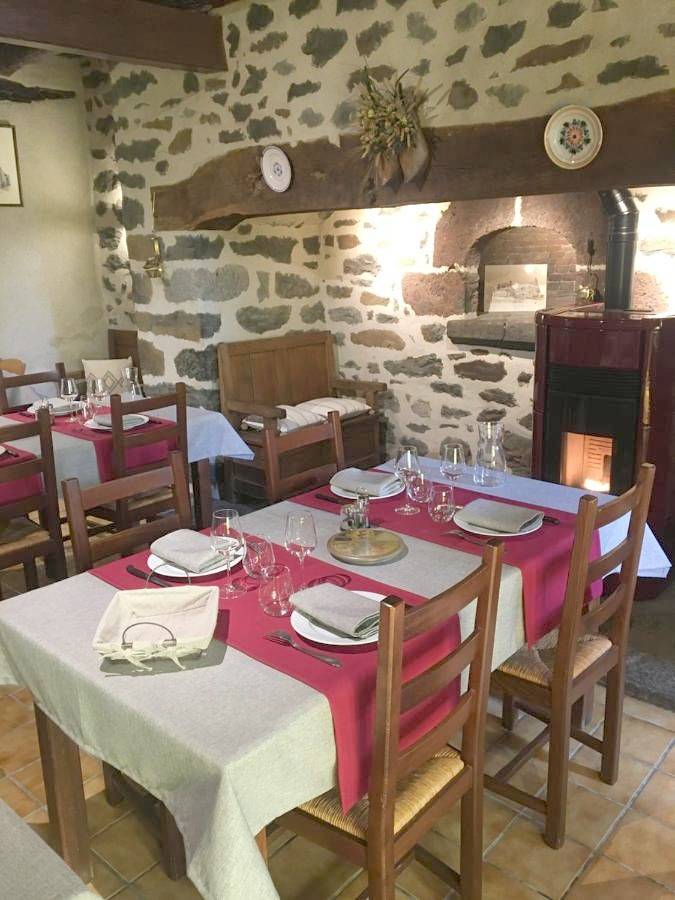 Chambres d’hôtes « Les sorbiers » in Anglards-de-Salers, Parc naturel régional des Volcans d'Auvergne