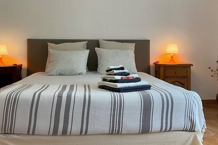 Location de vacances pour 3 personnes, avec piscine et jardin à Romeries - 2