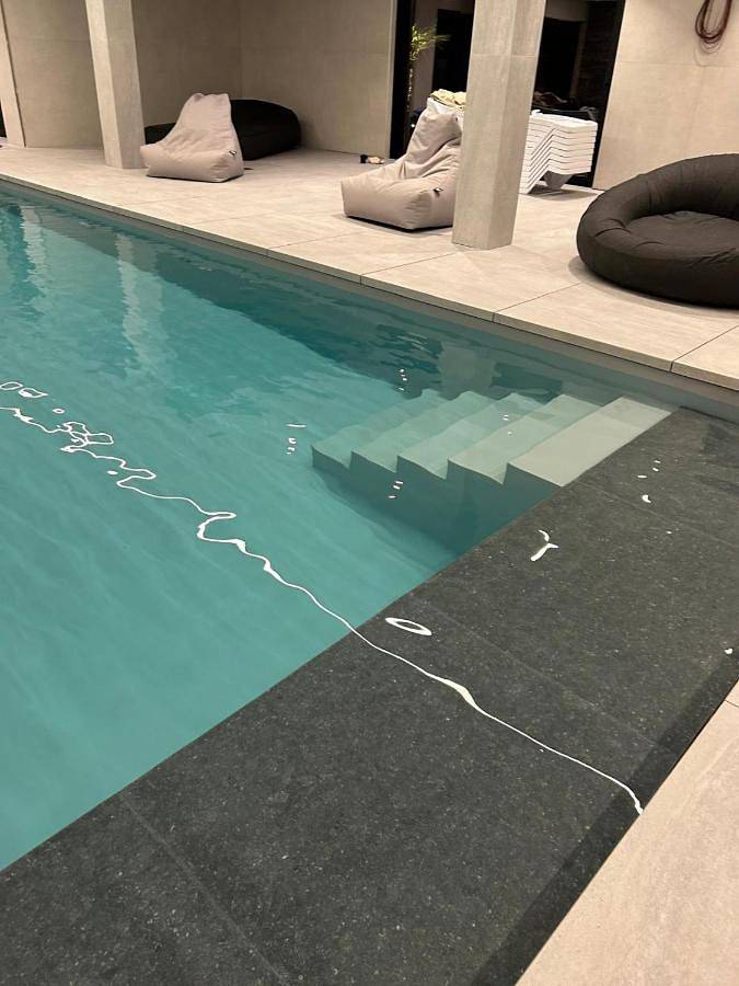 Gîte pour 4 personnes, avec piscine et terrasse à Hannut