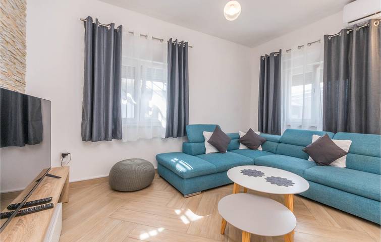 Encantador apartamento de 160 m² con piscina, terraza y wifi cerca del centro de Kakma in Polača, Region de Zadar