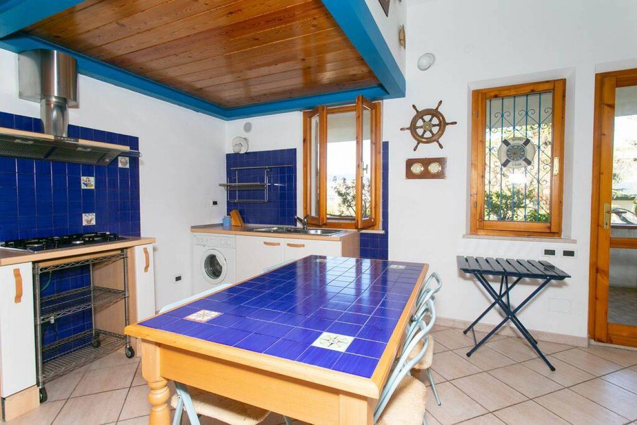 Apartamento entero, M025 - Marcelli, three-room apartment with terrace 200 meters from the sea in Marcelli, Riviera del Conero