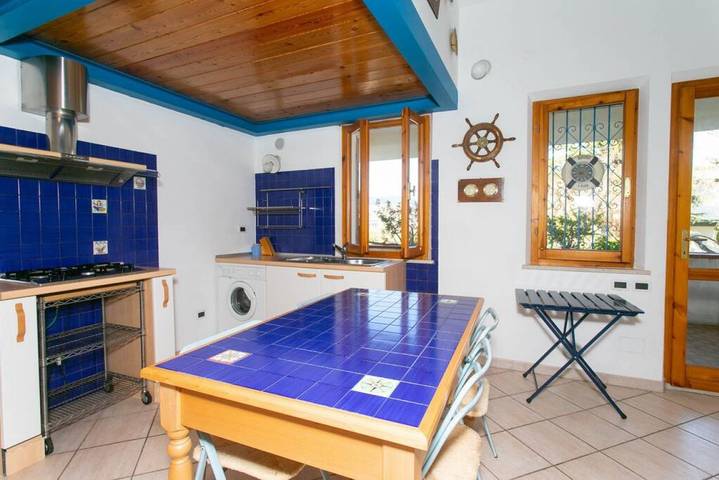 Appartamento intero, M025 - Marcelli, trilocale con terrazzo a 100 metri dal mare in Marcelli, Numana