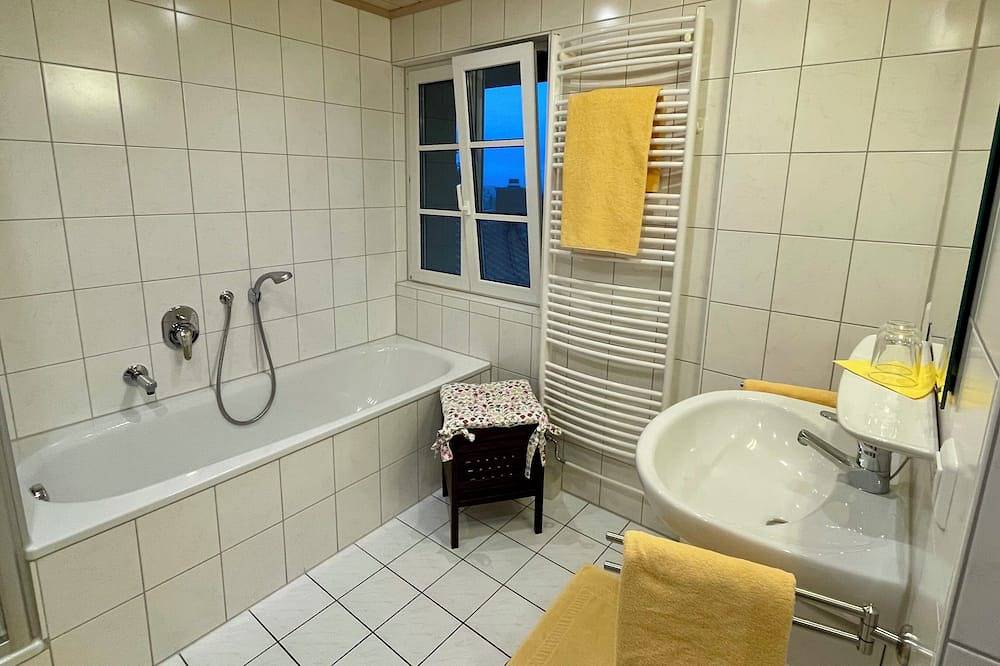 Ganze Wohnung, Herzlichen willkommen auf dem Hansenhof in Deggenhausertal, Bodenseekreis