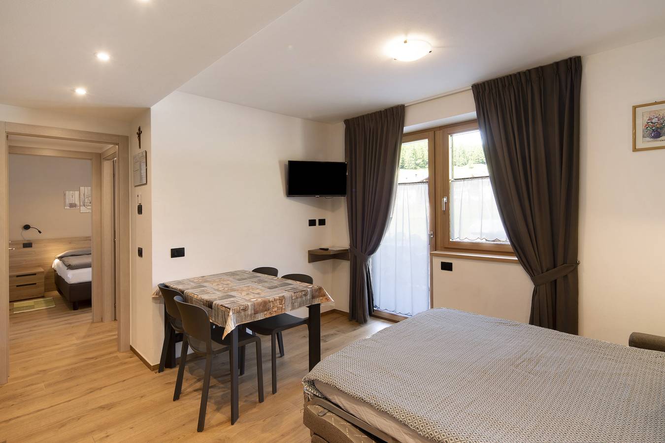 Apartamento entero, Apartamento "Federia Casa Campacc" con vistas al lago, jardín, terraza y Wi-Fi in Livigno (Town), Livigno