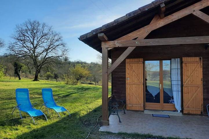 Gîte pour 6 personnes, avec Jardin et Piscine à Montvalent