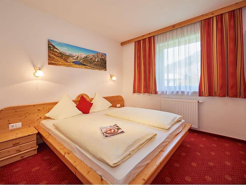 Ganze Ferienwohnung, Fewo 2 (2-6 Personen/2 Sz, 1 Wsr) in Flachau, Ski Amadé