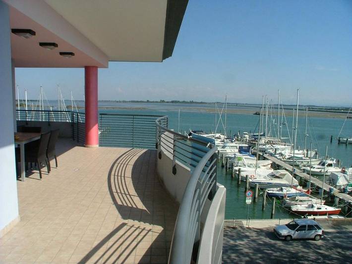Appartamento per 6 persone, con Balcone e Terrazza nonché Giardino e Panorama in Provincia di Gorizia