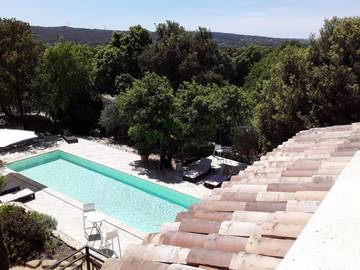 Cottage pour 2 personnes, avec jardin ainsi que piscine et jacuzzi à Saint-Maximin (Nimes)