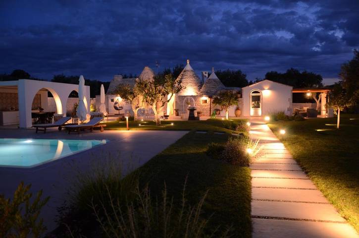 B&b per 6 persone, con panorama e piscina nonché giardino a Castellana Grotte