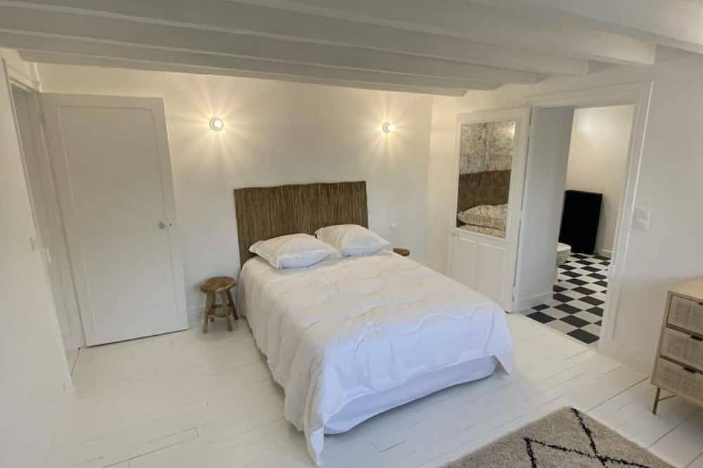 Gîte rénové de charme avec parc, étang, proche de Paris et Versailles in Senlisse, Parc naturel régional de la Haute Vallée de Chevreuse