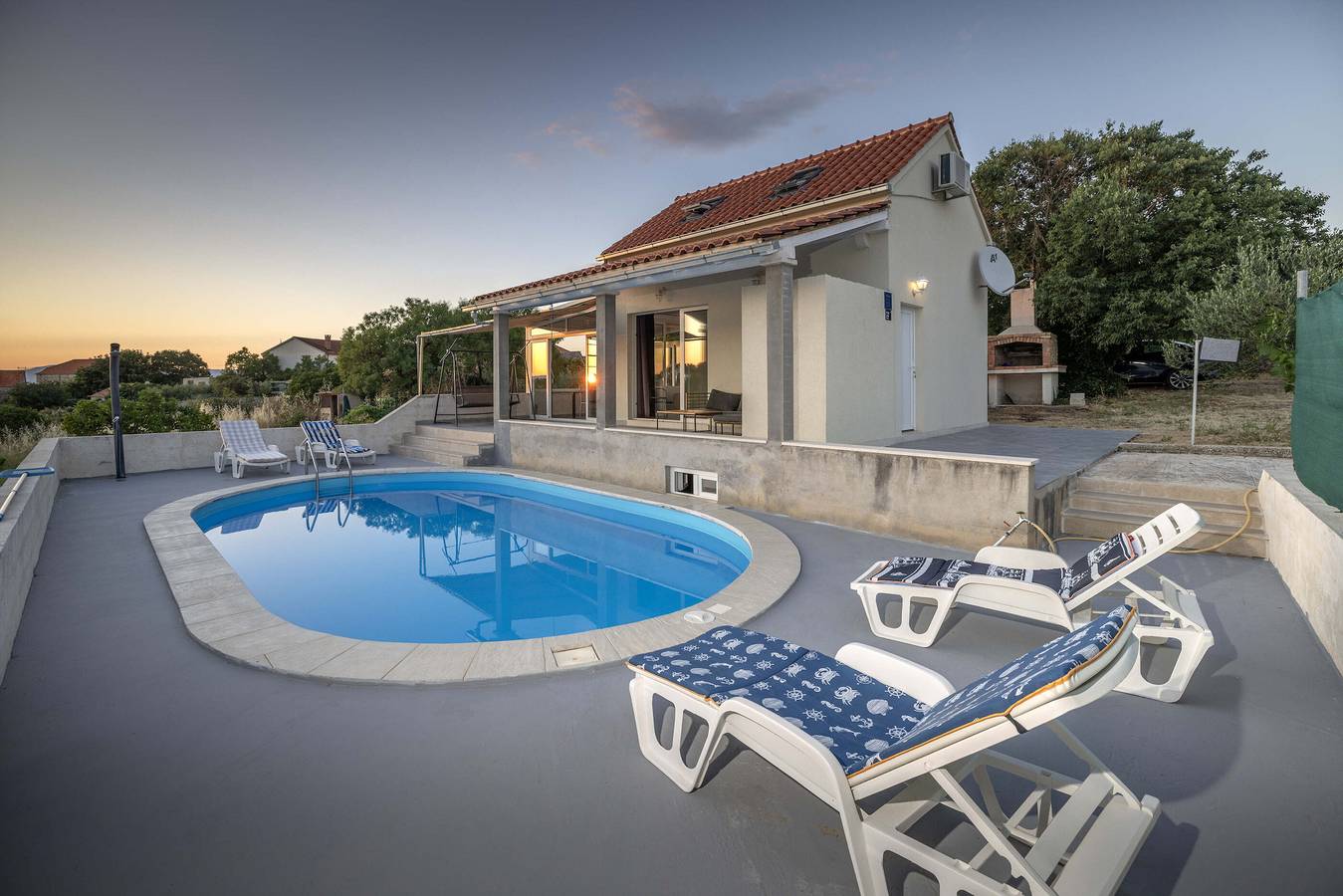 House Baras garden in Mirca, Supetar