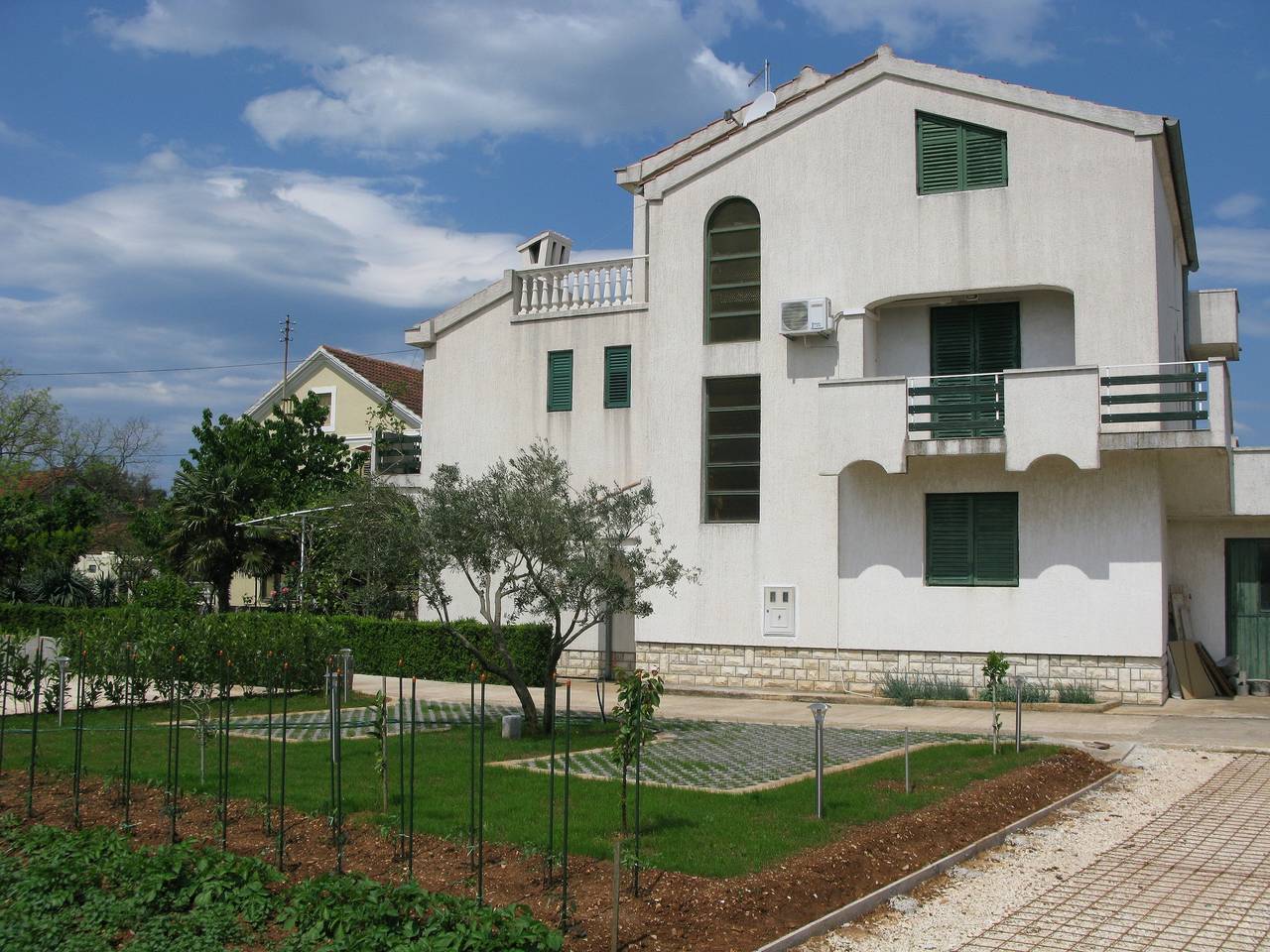 Hel lägenhet, Ettrumslägenhet med terrass och utsikt över havet Sukosan (Zadar) A-14742-a in Sukošan, Zadar