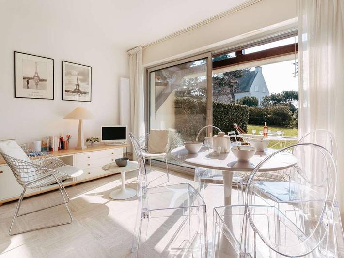 Gîte pour 4 personnes, avec Terrasse dans Plage Ty Bihan - 2