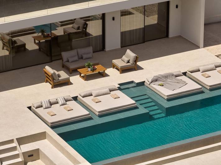 Villa for 8 people, with pool and garden - 1