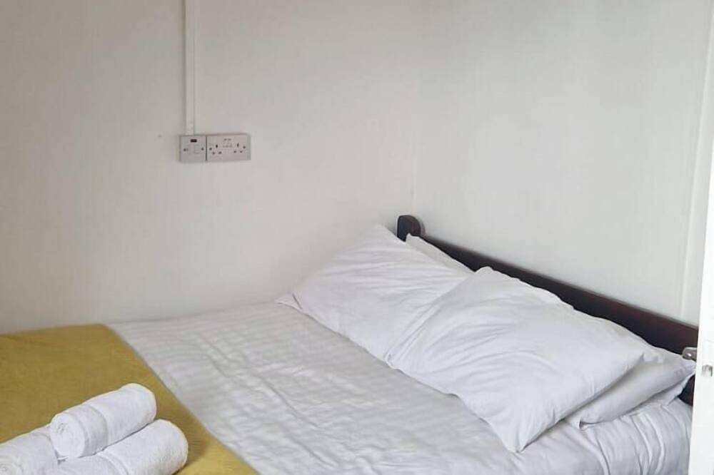 Entire apartment, Cork Apartment with River Views -Cosy in Cork in Cork, County Cork