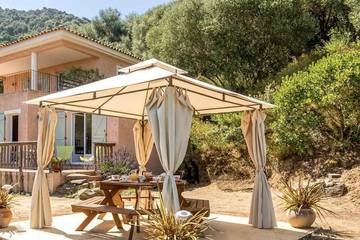 Villa pour 6 personnes, avec terrasse et jardin à Monticello