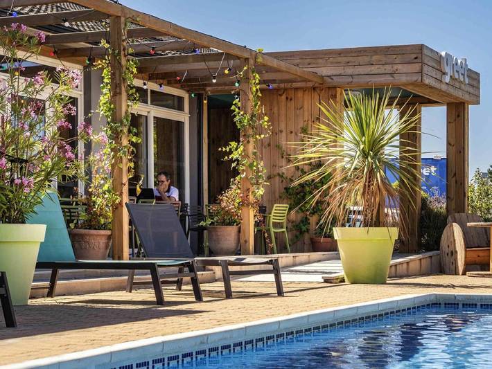 Hôtel pour 2 personnes, avec piscine et jardin à Vitrolles - 3