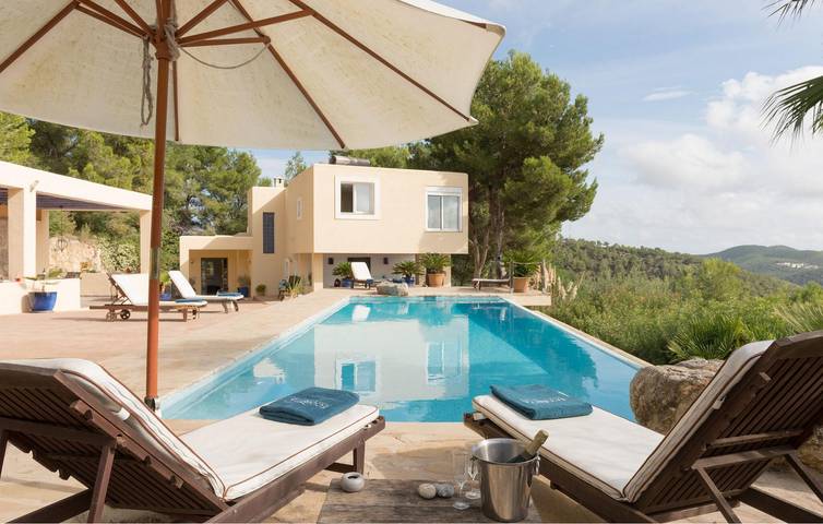 Apartment mit Meerblick, Pool und Parkplatz in Sant Josep de sa Talaia, Ibiza Süden