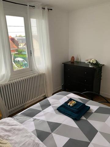 Cottage pour 6 personnes, avec jardin, animaux acceptés à Sevran