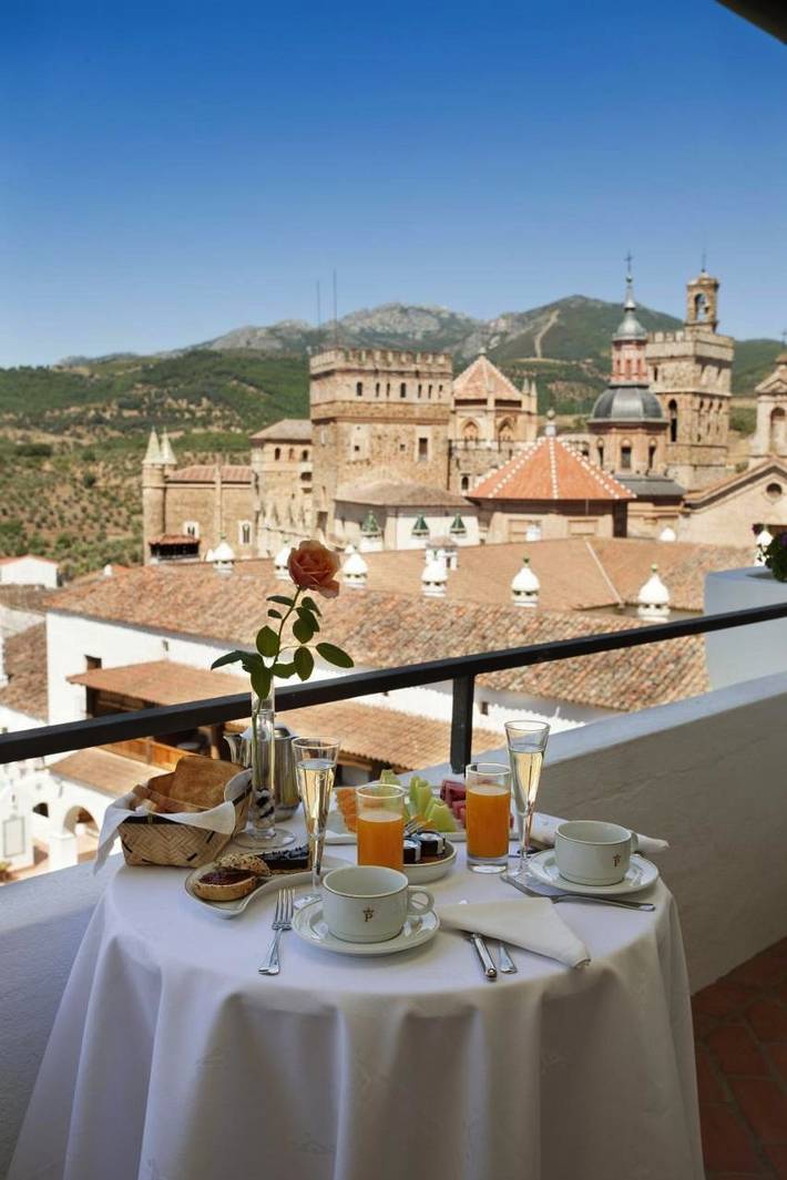 Hotel para 10 personas, con Terraza y Jardín en Las Villuercas - 4